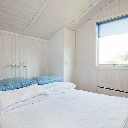 Three-bedroom Holiday In Sjaellands Odde 7